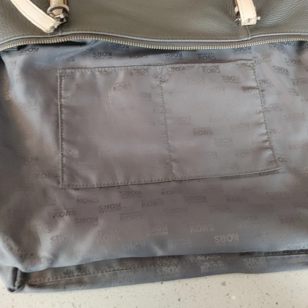 Michael Kors Grey & Cream Soft Leather Tote - Picture 15 of 16